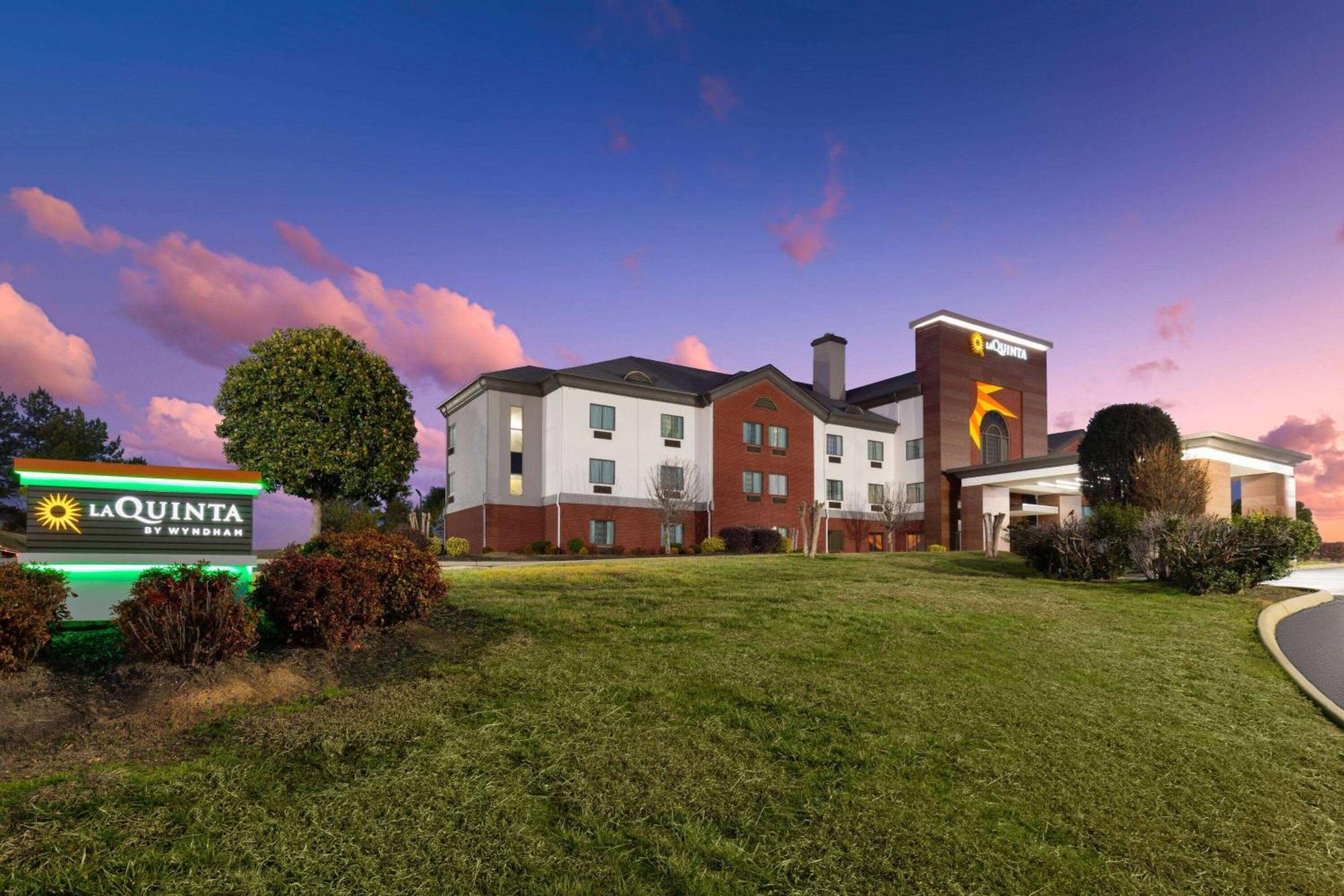 La Quinta By Wyndham Loudon Hotel Exterior foto
